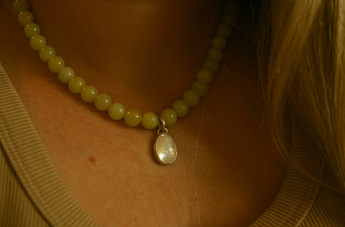 olive jade/mother of pearl beaded necklace